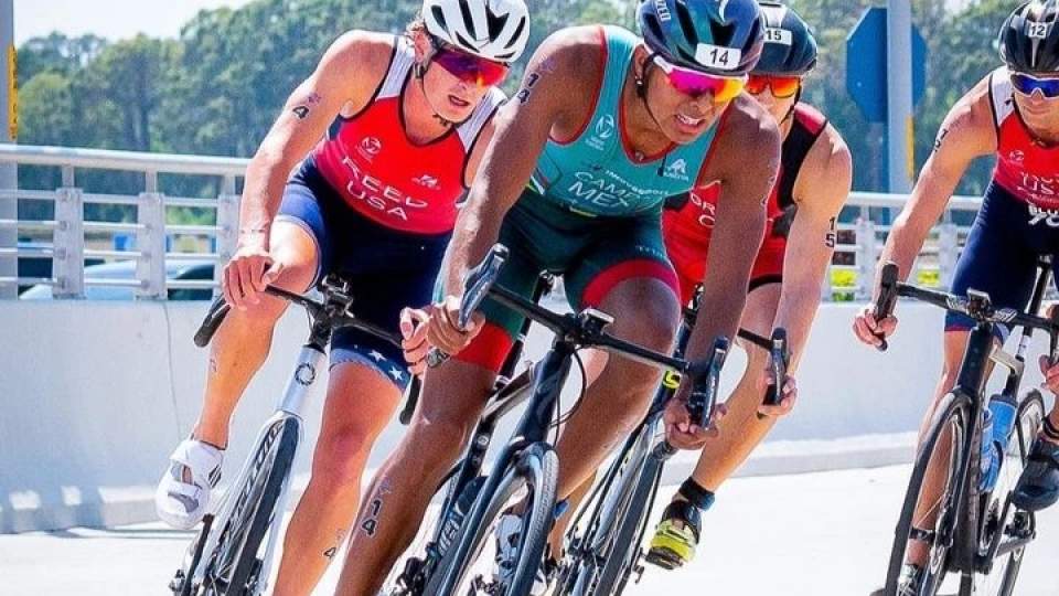 TRIATLETA SONORENSE DYLAN CAMPA TERMINA   EN TOP 10 EN EL CAMPEONATO DE LAS AMÉRICAS