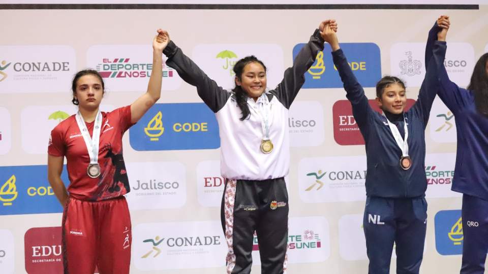 DELEGACIÓN DE LUCHAS DE SONORA CONSIGUE   TRES MEDALLAS EN JORNADA NACIONAL FEMENIL