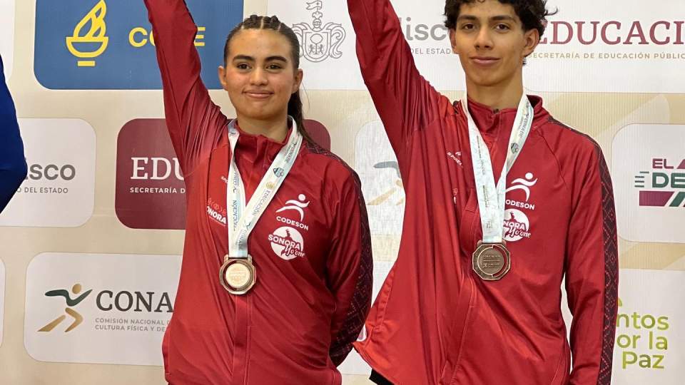 SE COMBINAN TRAMPOLÍN Y FRONTÓN   PARA GANAR 13 MEDALLAS NACIONALES