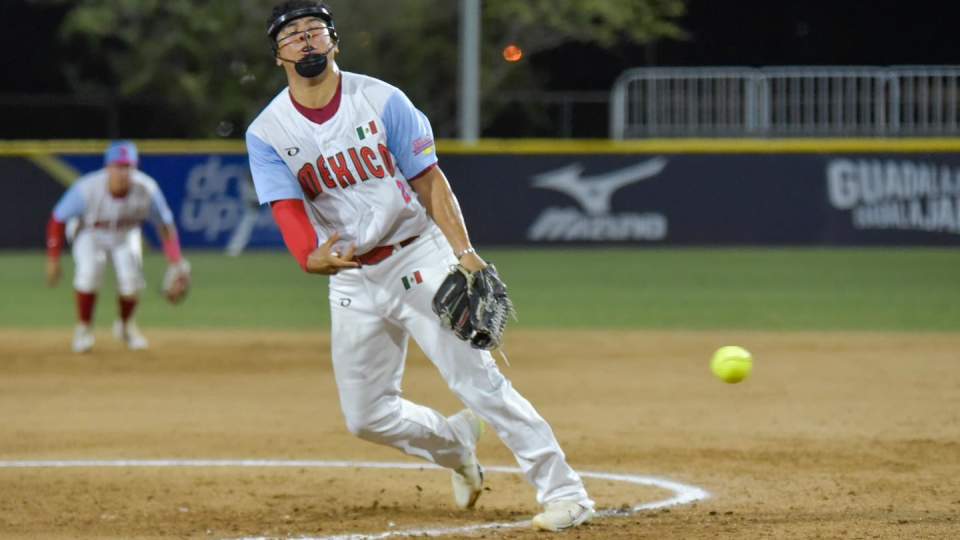 SUFRE SELECCIÓN MEXICANA PRIMER   REVÉS EN LA COPA MUNDIAL DE SOFTBOL