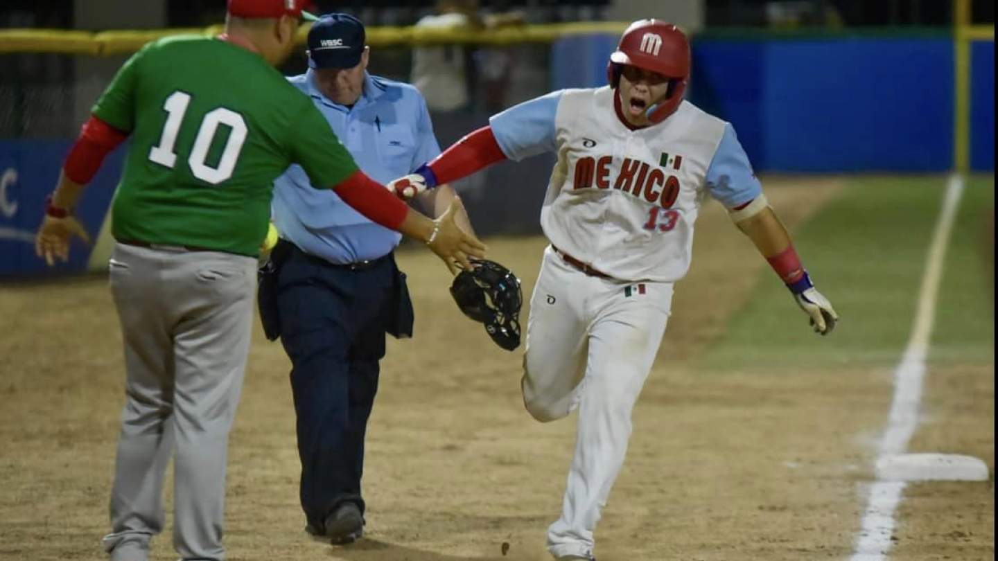 EL CATCHER SONORENSE CHRISTIAN DEL VALLE   LOGRA CETRO DE BATEO EN MUNDIAL DE SOFTBOL