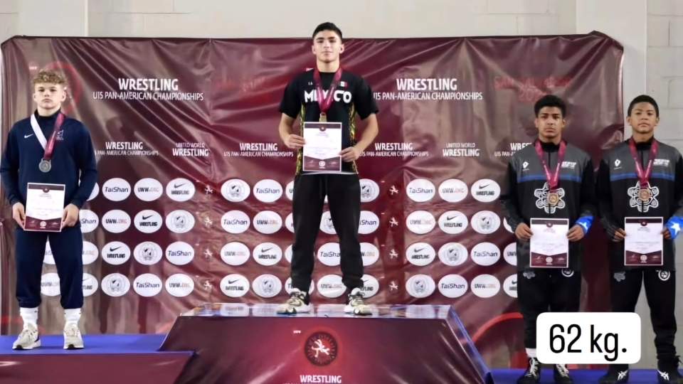 LUCHADORES SONORENSES GANAN PAR DE  PRESEAS EN PANAMERICANO EN EL SALVADOR