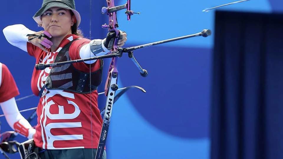 REANUDA ALEJANDRA VALENCIA ACTUACIÓN   EN PARÍS 2024 EN LA ELIMINATORIA INDIVIDUAL