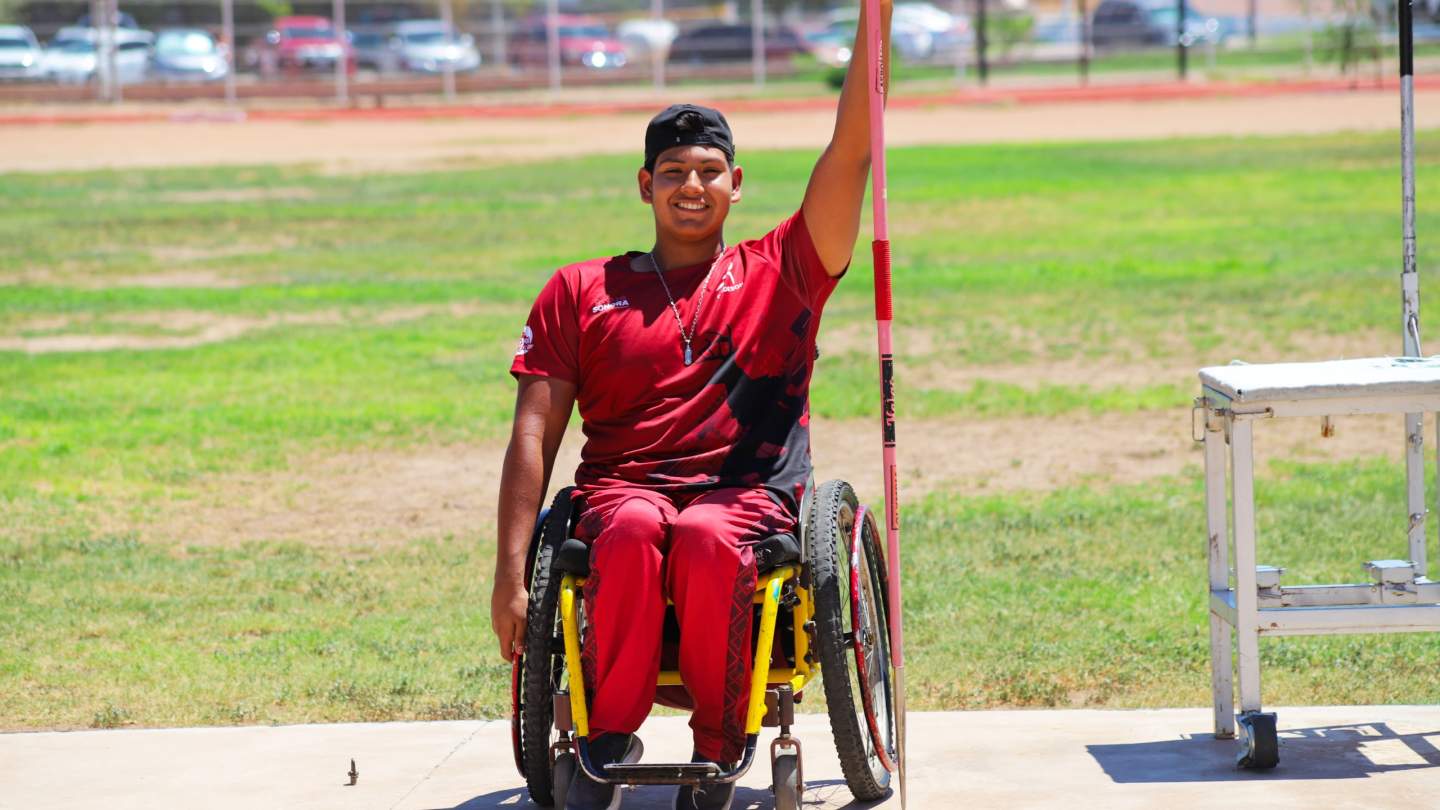 LANZADOR SONORENSE DE PARATLETISMO   VA POR MÁS MEDALLAS EN PARANACIONALES