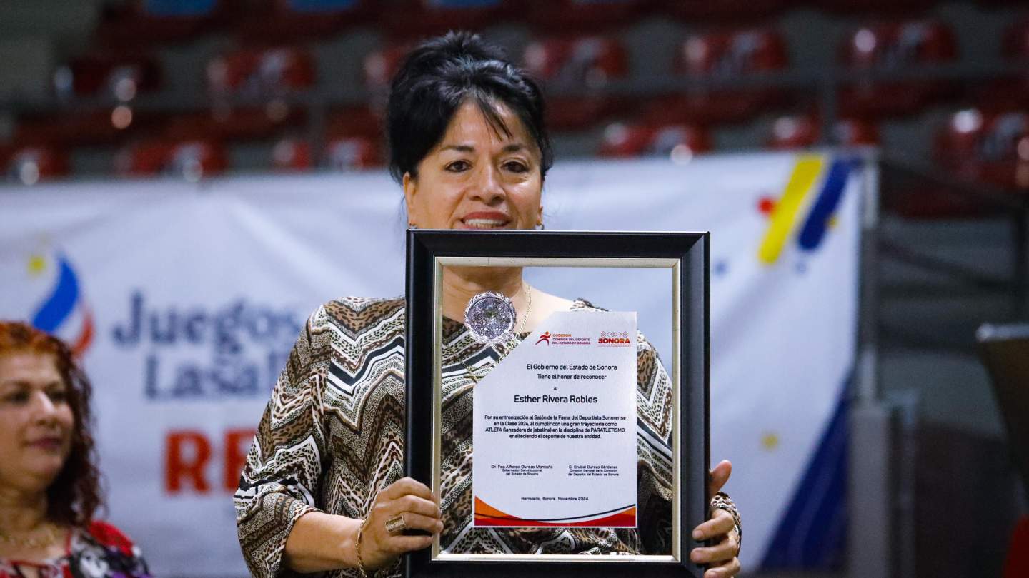 ESTHER RIVERA, PRIMERA MUJER DE DEPORTE   ADAPTADO EN EL SALÓN DE LA FAMA EN SONORA